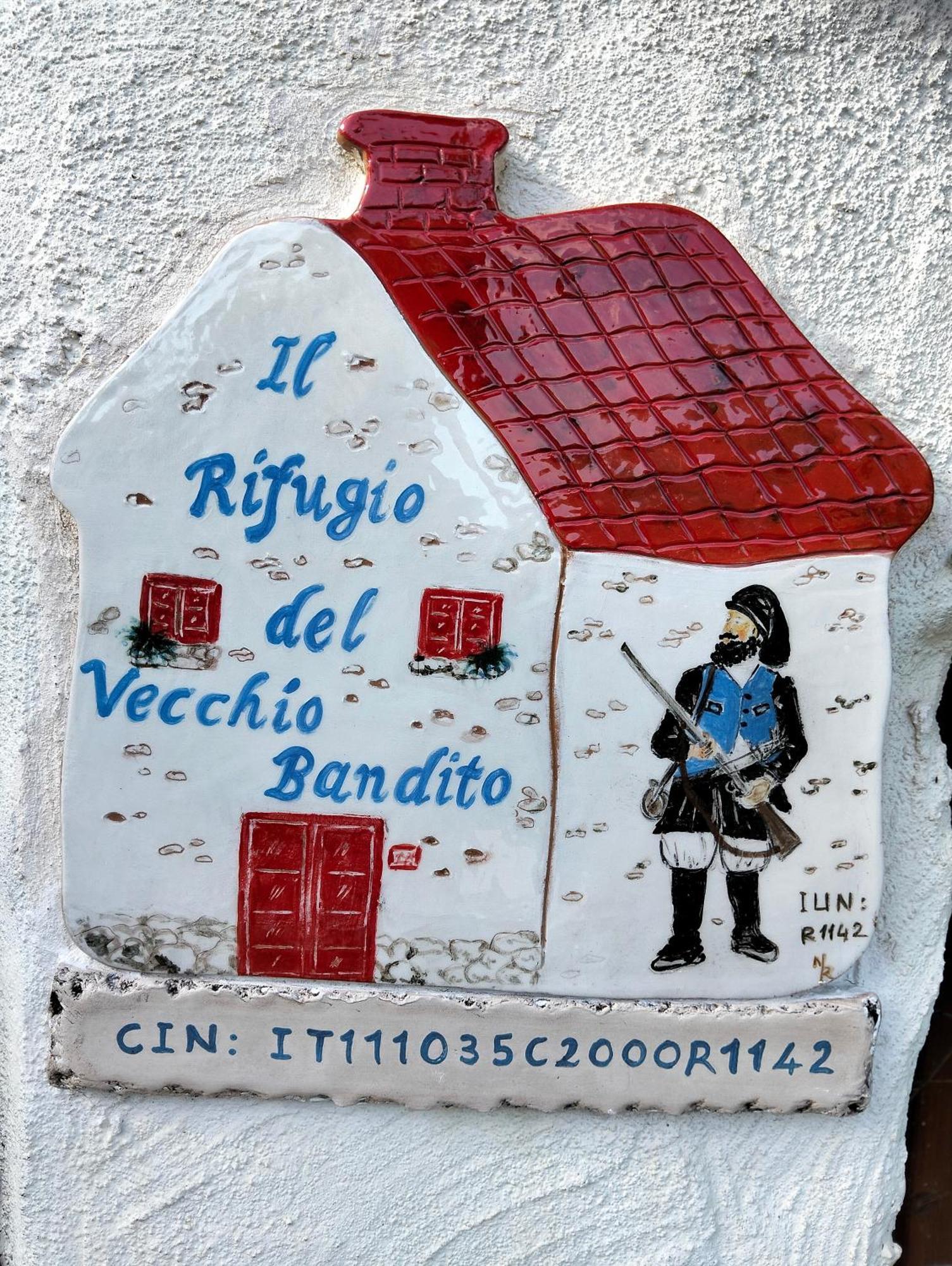 Il Rifugio Del Vecchio Bandito Iglesias Eksteriør billede